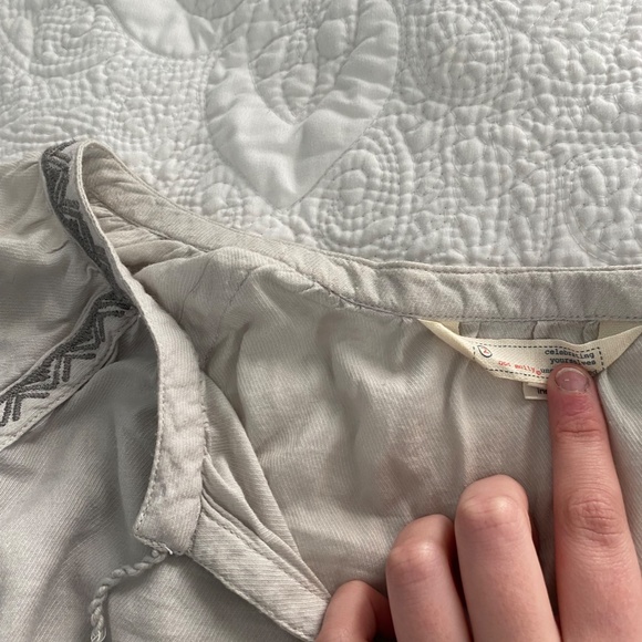 Beautiful Butterfly Blouse - Picture 2 of 3